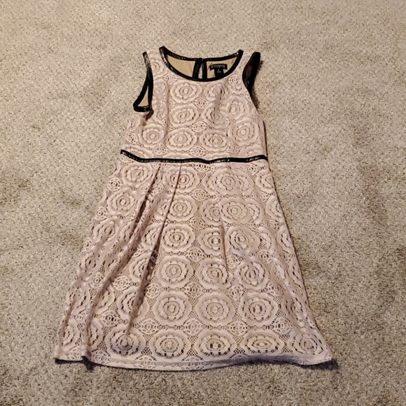 Dress - Picture 3 of 3